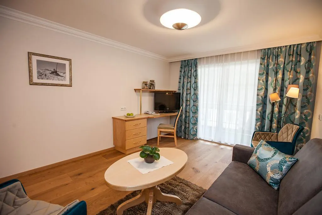 Hotel Jaegerhof Ischgl 4*,  Austria